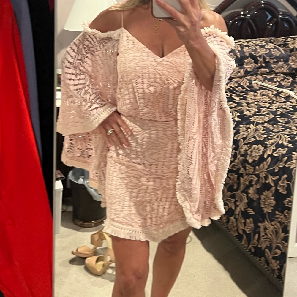 Elegant Pink Lace Mini Dress size  UK 10 US 2/4 padded built in bra